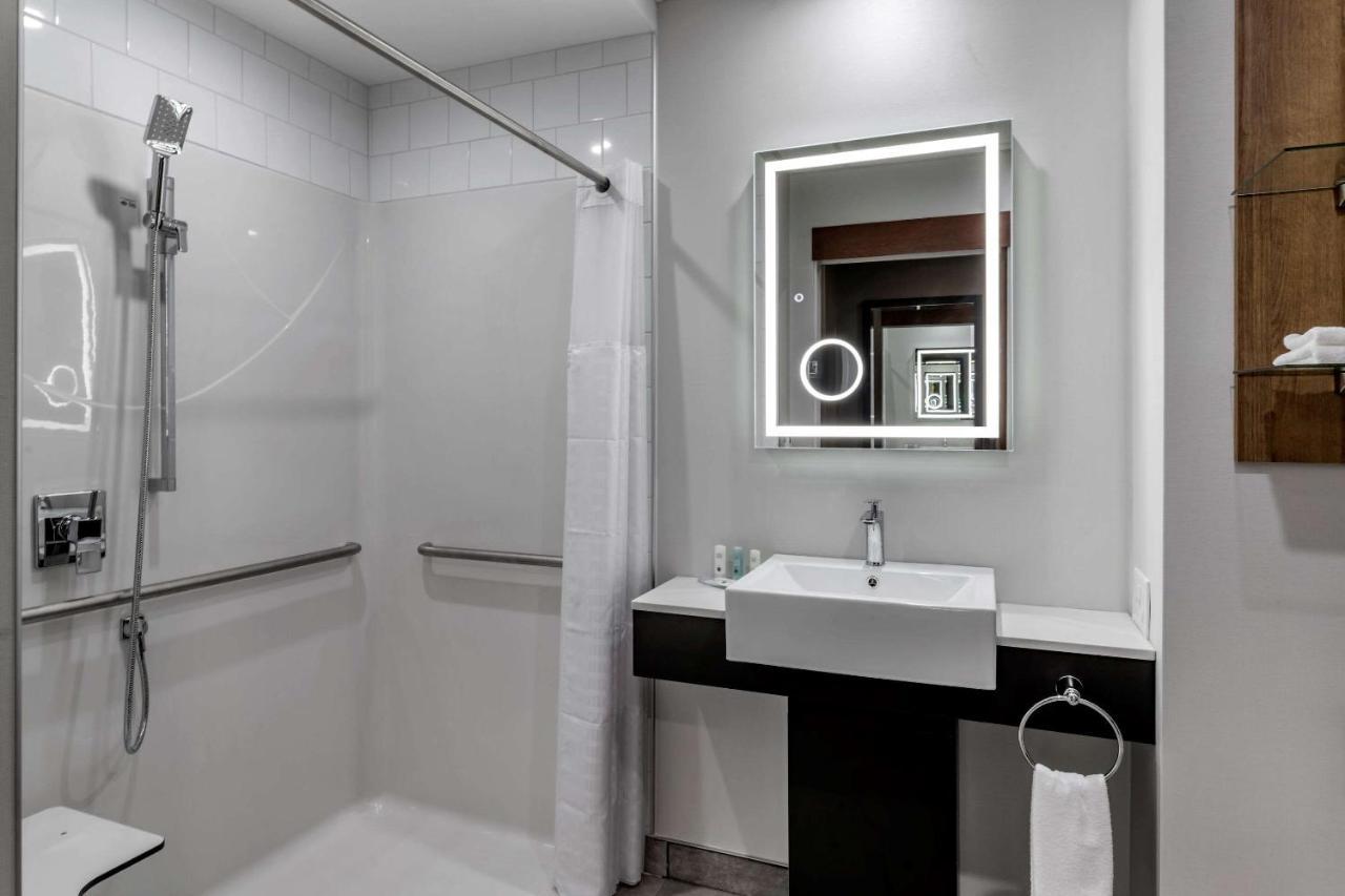 Quality Hotel & Conference Centre Edmundston Esterno foto